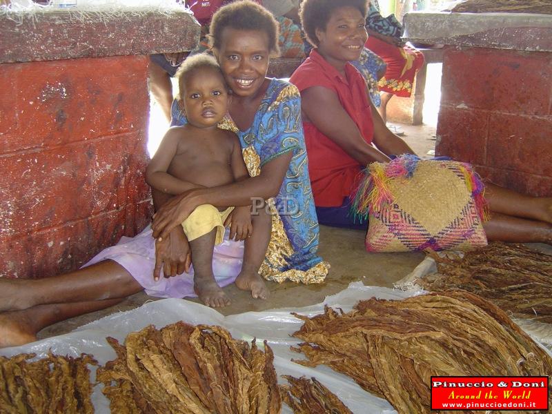 Papua Mercato di Kimbe (New Britain) - 2.jpg